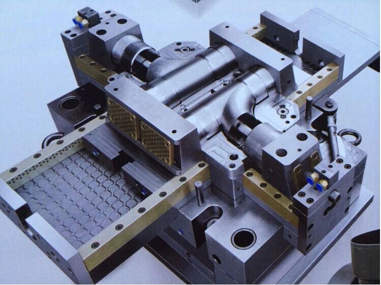 注塑模具廠生產設備有哪些？